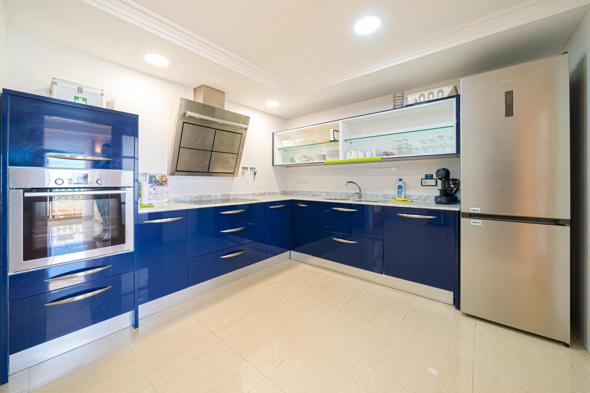 Front Line Apartment Jakarta 2 エル・カンページョ エクステリア 写真