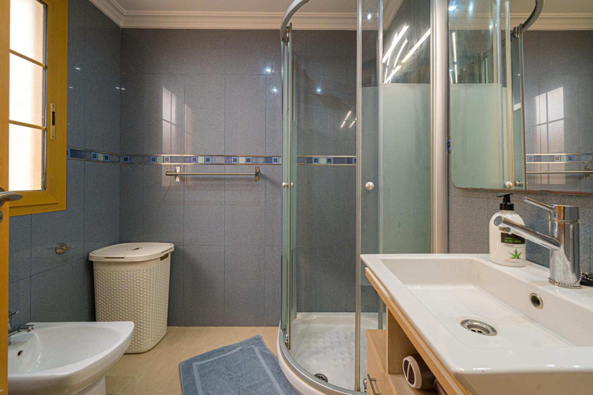 Front Line Apartment Jakarta 2 エル・カンページョ エクステリア 写真